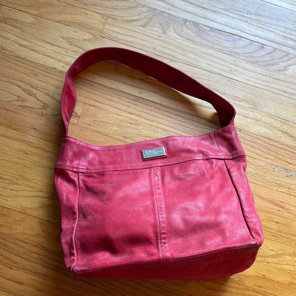 ⚡️SALE⚡️ Hlaska Red Leather Shoulder Bag
